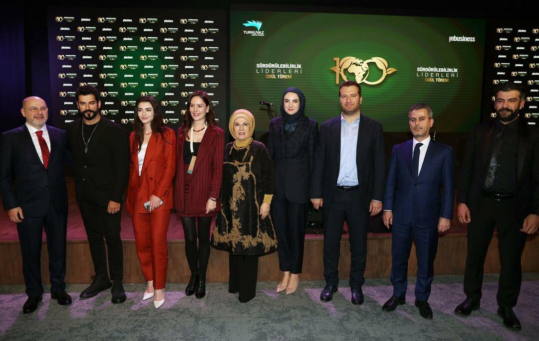 Emine Erdoğan sa întâlnit cu jucătorii Fundației Osman la Summit-ul Secolului Durabil