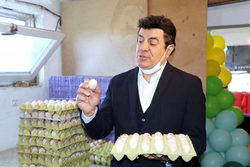 Celebrul cântăreț Coșkun Sabah a înființat o fermă: acum „Yumurtacı Coșkun”