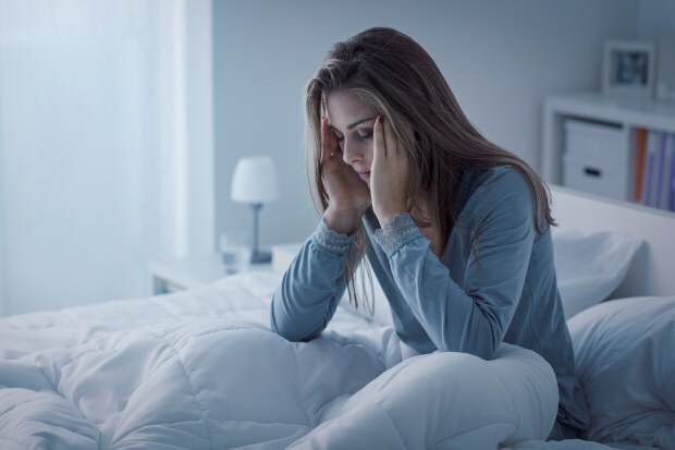 O persoană cu insomnie insuficientă provoacă, de asemenea, dureri de cap severe.