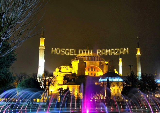 2021 Ramadan İmsakiyesi! La ce oră este primul iftar? Istanbul imsakiye sahur și ora iftar
