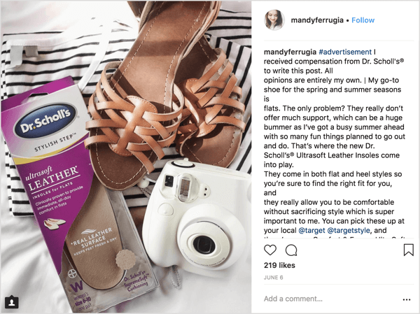 Mandy Ferrugia, o influențatoare Instagram de frumusețe și stil de viață, a contribuit la promovarea branțurilor Dr. Scholl pentru apartamente în această postare sponsorizată.