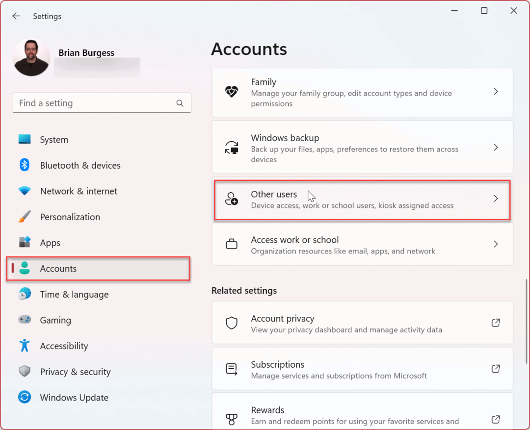 Cum să ștergeți un cont de utilizator pe Windows 11