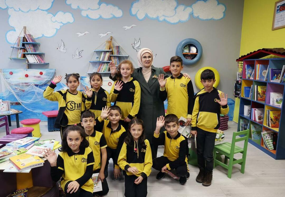 Emine Erdogan sa întâlnit cu copii la Ankara