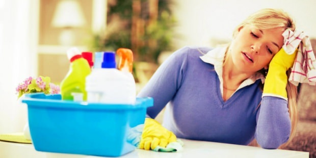 Sfaturi pentru curățenie la domiciliu pentru femei care lucrează