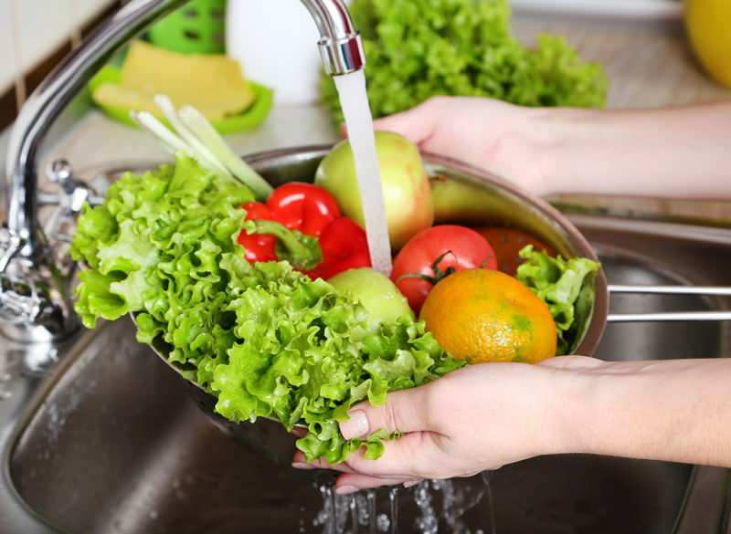 Nu spălați legumele și fructele cu săpunul calmat