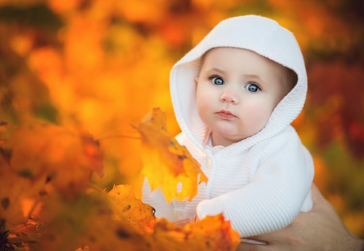 Cum ar trebui să fie îmbrăcați bebelușii în sezonul de toamnă?