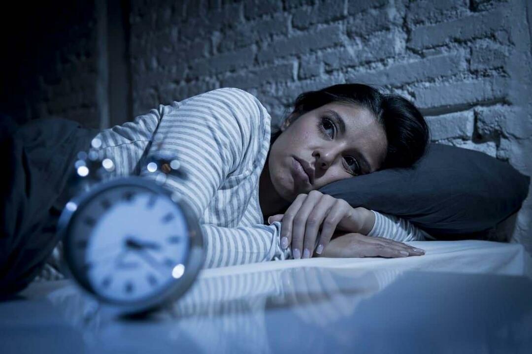 Cum să rezolvi problema insomniei? Iată 5 carențe de vitamine care provoacă insomnie