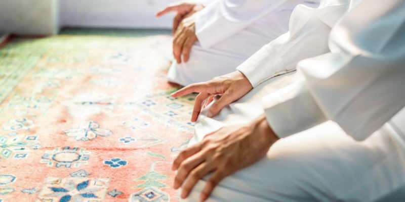 Lectura și virtutea rugăciunii ettahiyyatü! Cum se citește Ettehiyyatü? Unde se citește rugăciunea tahiyyat?