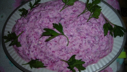 Cum se face salata de varză violetă cu cel mai ușor iaurt?