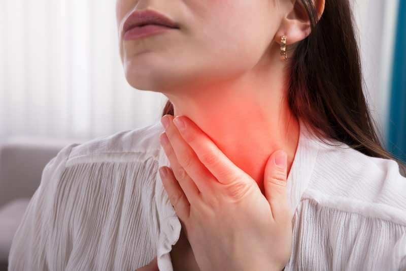 faringita se observă cu dureri în gât