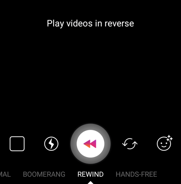 Adăugați un videoclip care se redă invers, cu Rewind.