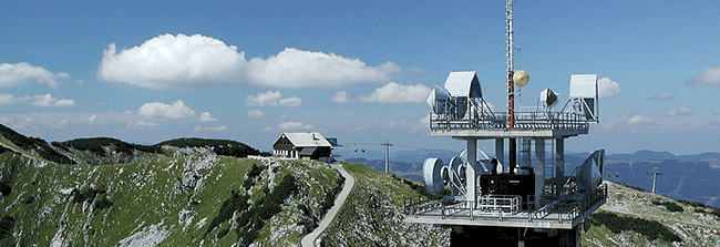 turn de radio pe un munte din Austria