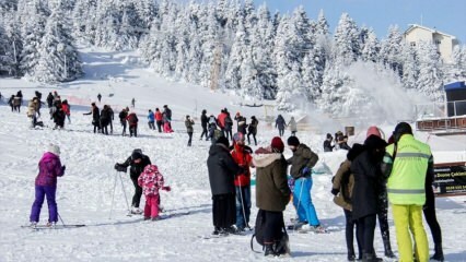 Grosimea zăpezii a depășit 1 metru în Uludağ