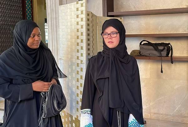 2 turiști convertiți la islam în Qatar