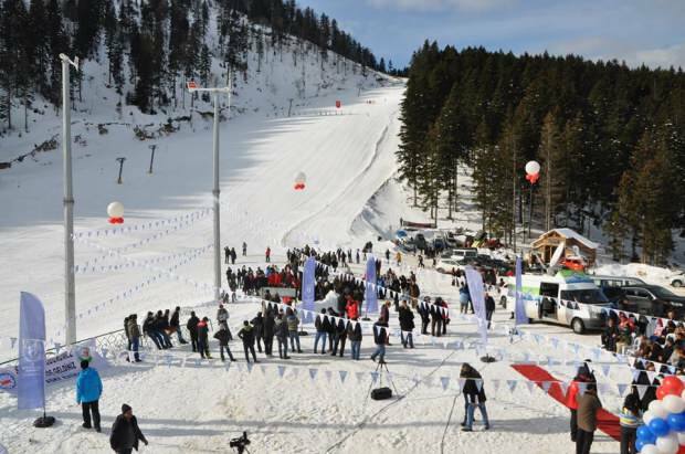 Cum să ajungeți la Atabarı Ski Center