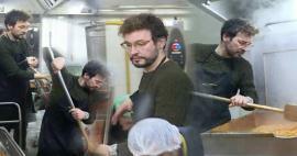 Danilo Zanna a intrat în bucătărie pentru victimele cutremurului! Bucătar italian în Malatya...