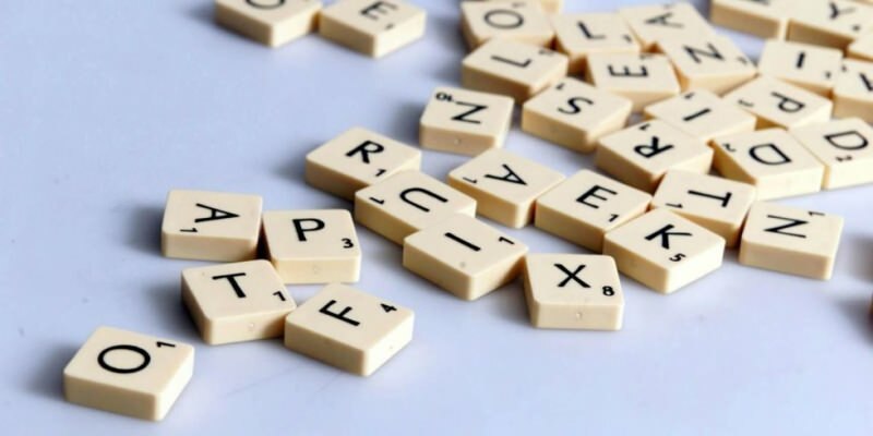 Cum se joacă Scrabble