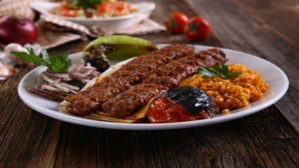 Cum să faci Adana kebab adevărat? Rețetă de casă de Adana kebab