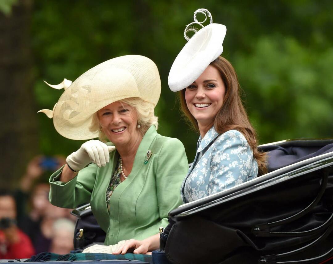 Kate Middleton și Camilla, regina Angliei 