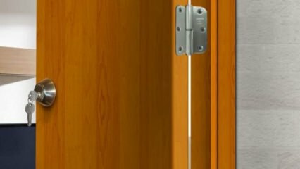  Cum se instalează o balamală de ușă din lemn?
