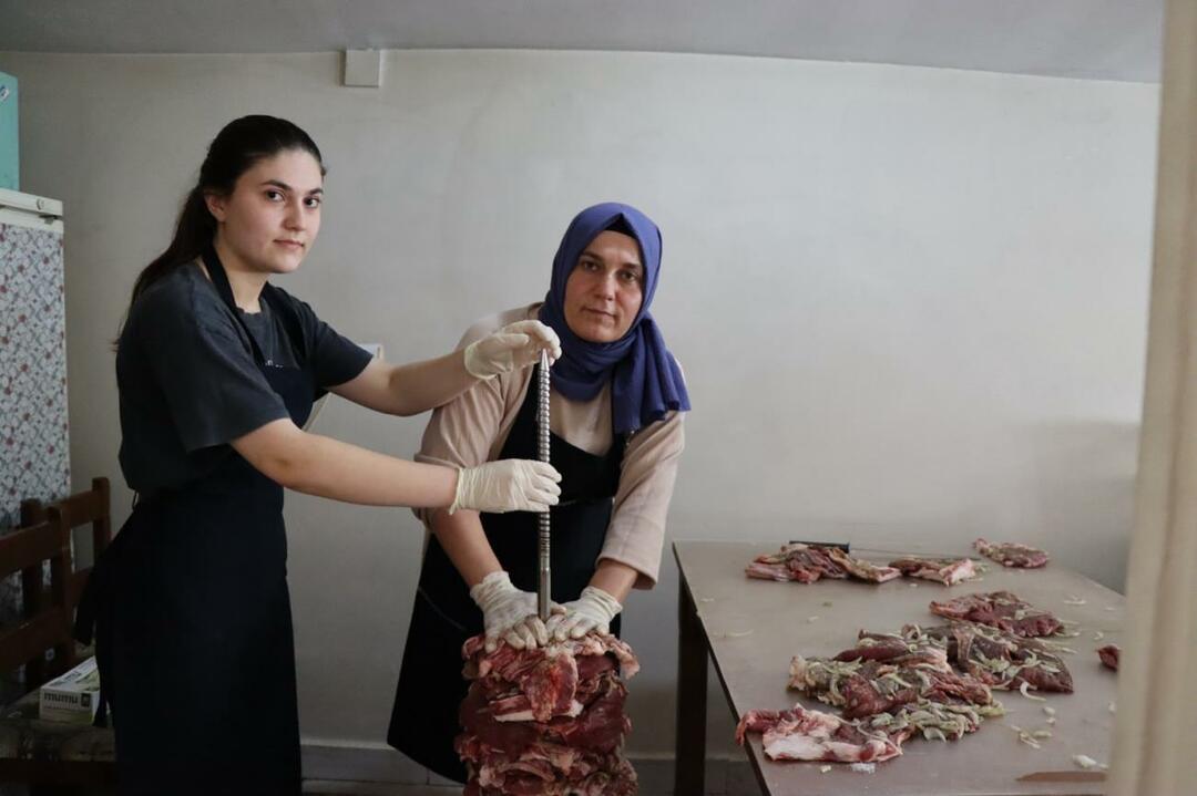 O premieră de la mamă și fiică în Erzurum! Ei conduc un magazin de kebab cu cag