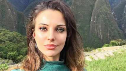 Faimoasa actriță Tuvana Türkay, Azra din Paper House: Inima mea bate spiritualitatea