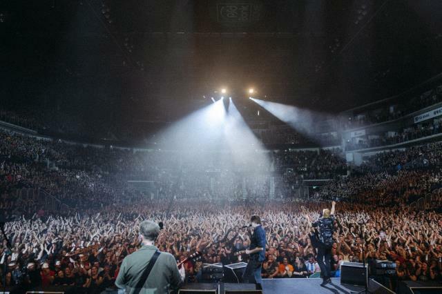 Trupa rock Toten Hosen a strâns peste 1 milion de euro pentru victimele cutremurului la concert