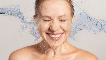 Cum se face curățarea facială? Cele mai frecvente greșeli în curățarea feței!