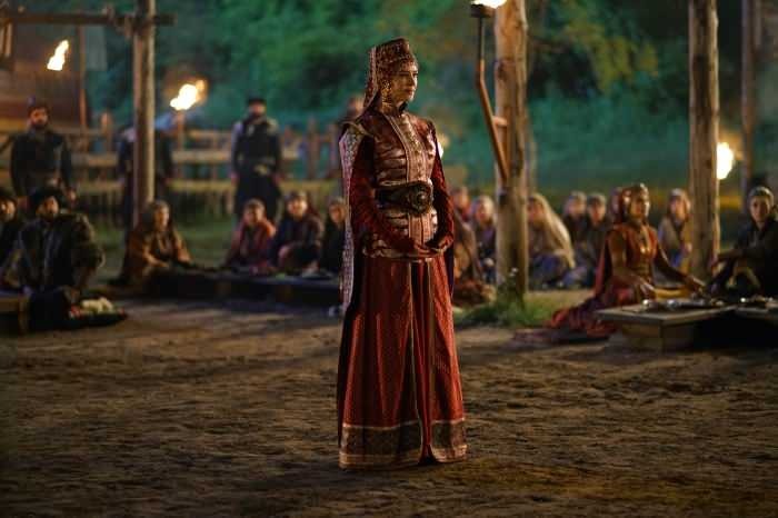 Yıldız Çağrı Atiksoy, care interpretează rolul lui Malhun Hatun, a spus scenei cu care a fost cel mai impresionat!