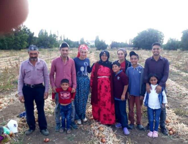 Hikmet Karabulut și familia ei