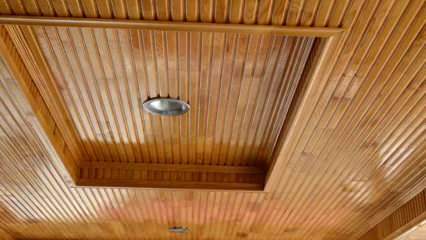 Ce este tavanul panoului? Ce materiale sunt utilizate în tavanul panoului?