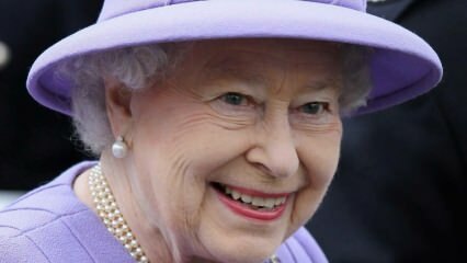 Regina Elisabeta, în vârstă de 93 de ani, a părăsit palatul de frica virusului corona!