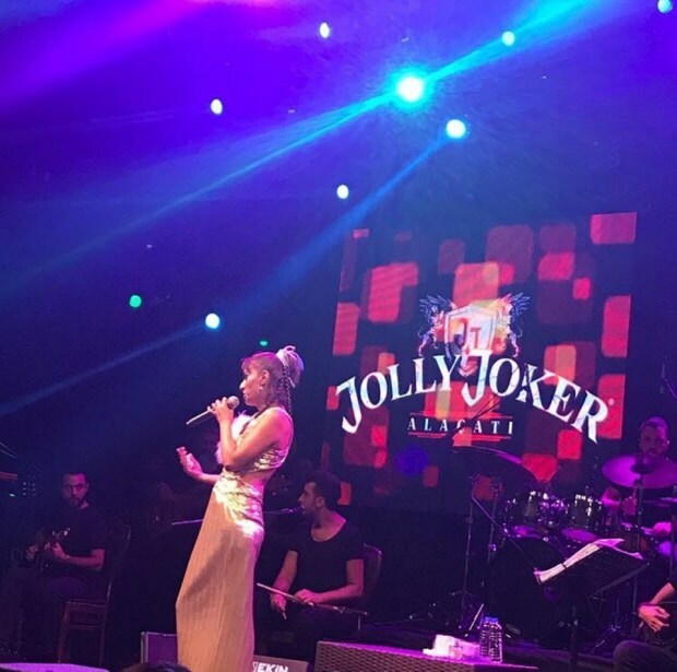 Yıldız Tilbe și-a făcut cont la concert!