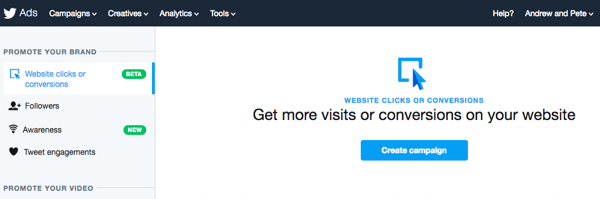 Selectați opțiunea Clicuri pe site sau Conversii pentru a configura anunțul dvs. Twitter.