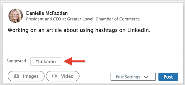 Utilizați una dintre sugestiile de hashtag LinkedIn sau introduceți hashtagurile preferate.