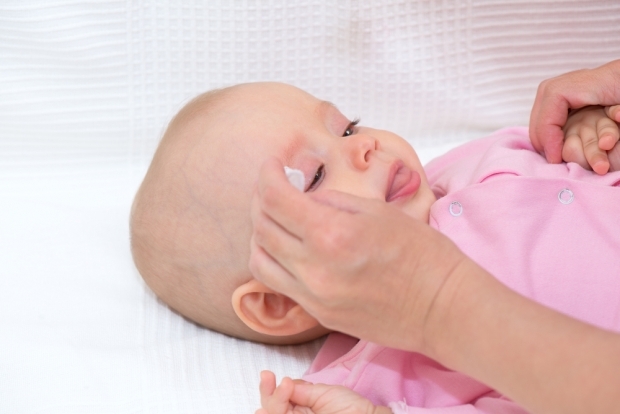 Cum să elimini burrsurile la bebeluși?