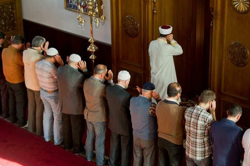 Imam și congregație