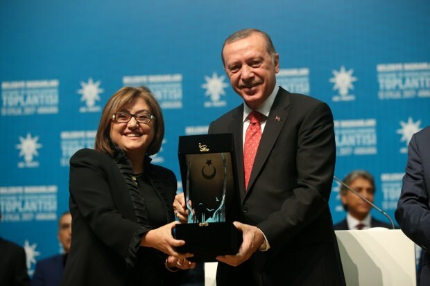 Fatma Șahin și președintele Recep Tayyip Erdoğan