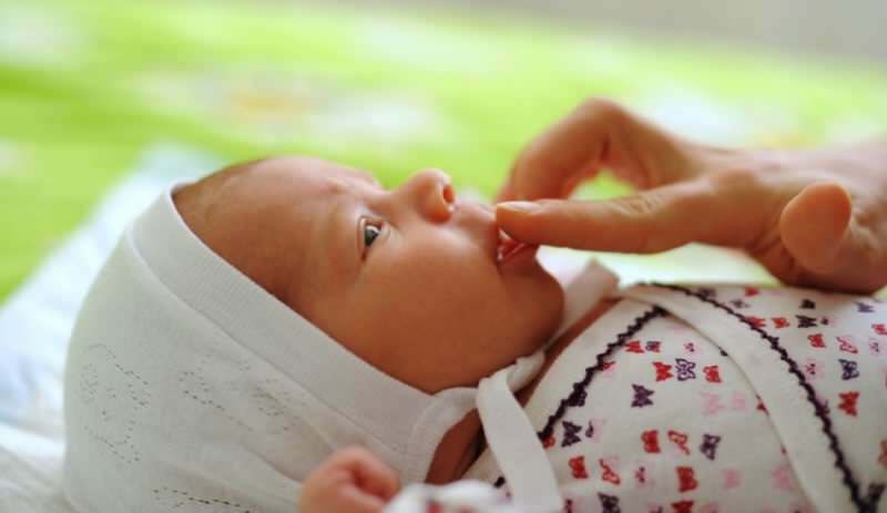 Simptomele și tratamentul aftelor la bebeluși! Cum este aftoasa la bebeluși?