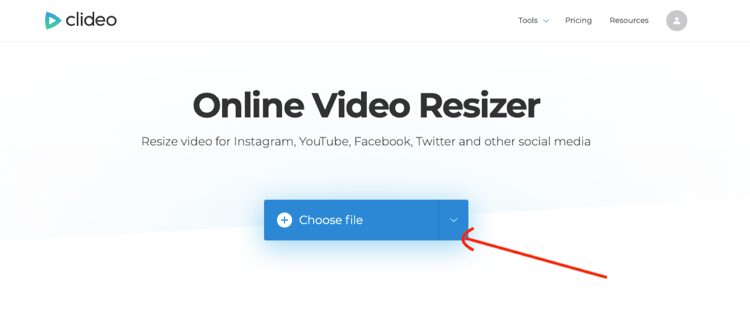 încărcați videoclipuri în Clideo Online Video Resizer