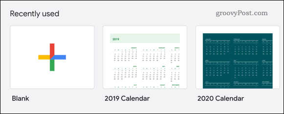 Selectarea unui șablon de calendar în foile de calcul Google