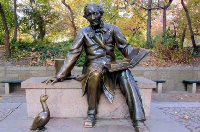 Statuia lui Hans Christian Andersen 