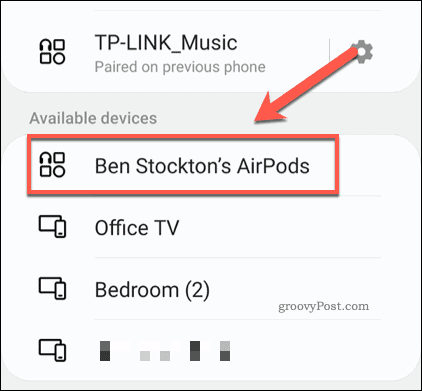 AirPods într-un meniu de scanare Bluetooth Android