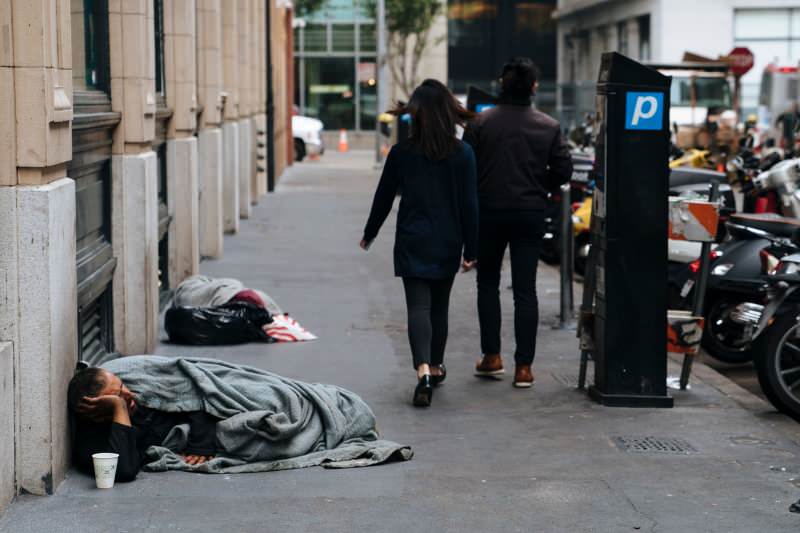 Numărul persoanelor fără adăpost crește la Hollywood din cauza coronei