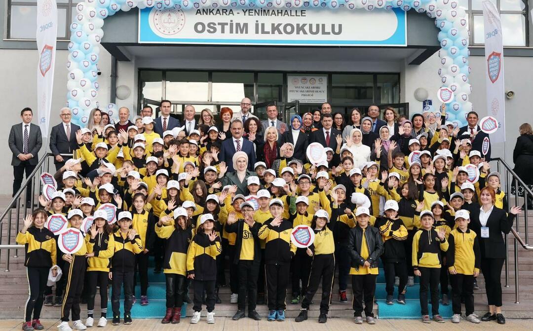 Emine Erdoğan a vizitat școala primară Ostim