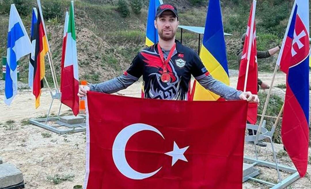 Fiul lui Seda Sayan, Oğulcan Engin, flutură cu mândrie steagul Turciei în Polonia!