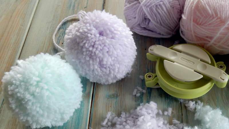 Cum să faci cel mai ușor pompon? Realizarea cu ușurință a pomponelor de tricotat acasă ...