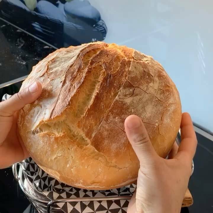 Cum se face pâine crocantă de sat? Cea mai sănătoasă rețetă de pâine de sat