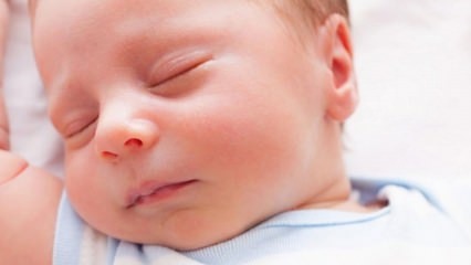 Parfumul este pulverizat bebelușilor? 26 de substanțe alergene de evitat