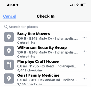 Exemplu de locații de check-in pentru companii din apropiere pe Facebook.
